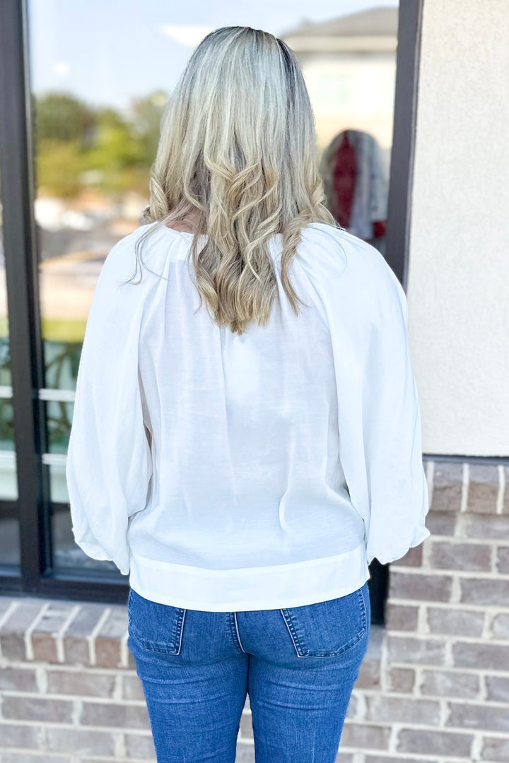 WHITE BUTTON 3/4 PUFF SLEEVE TOP