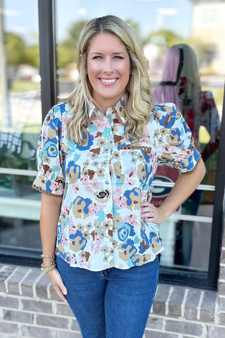 TAUPE & BLUSH FLORAL SCALLOP TRIM BUTTON TOP