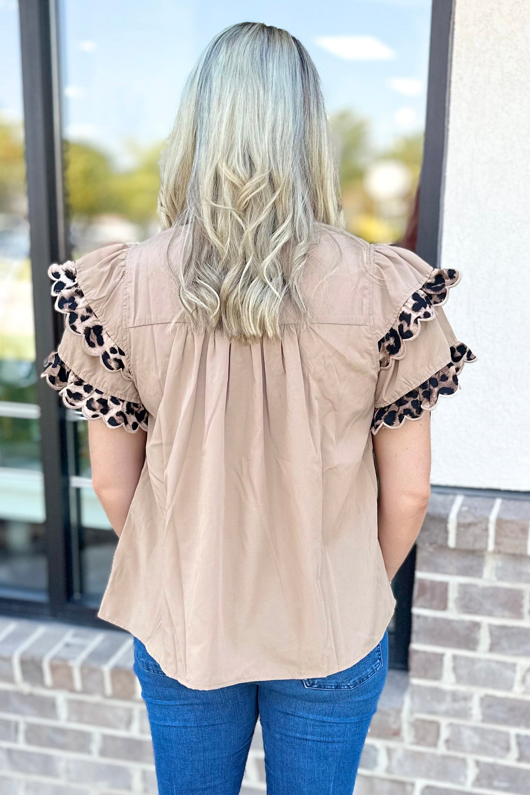 TAN LEOPARD SCALLOP DETAIL TOP