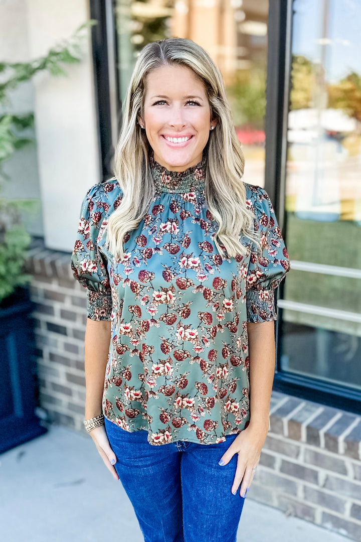 OLIVE FLORAL SMOCKED CUFF & NECK TOP