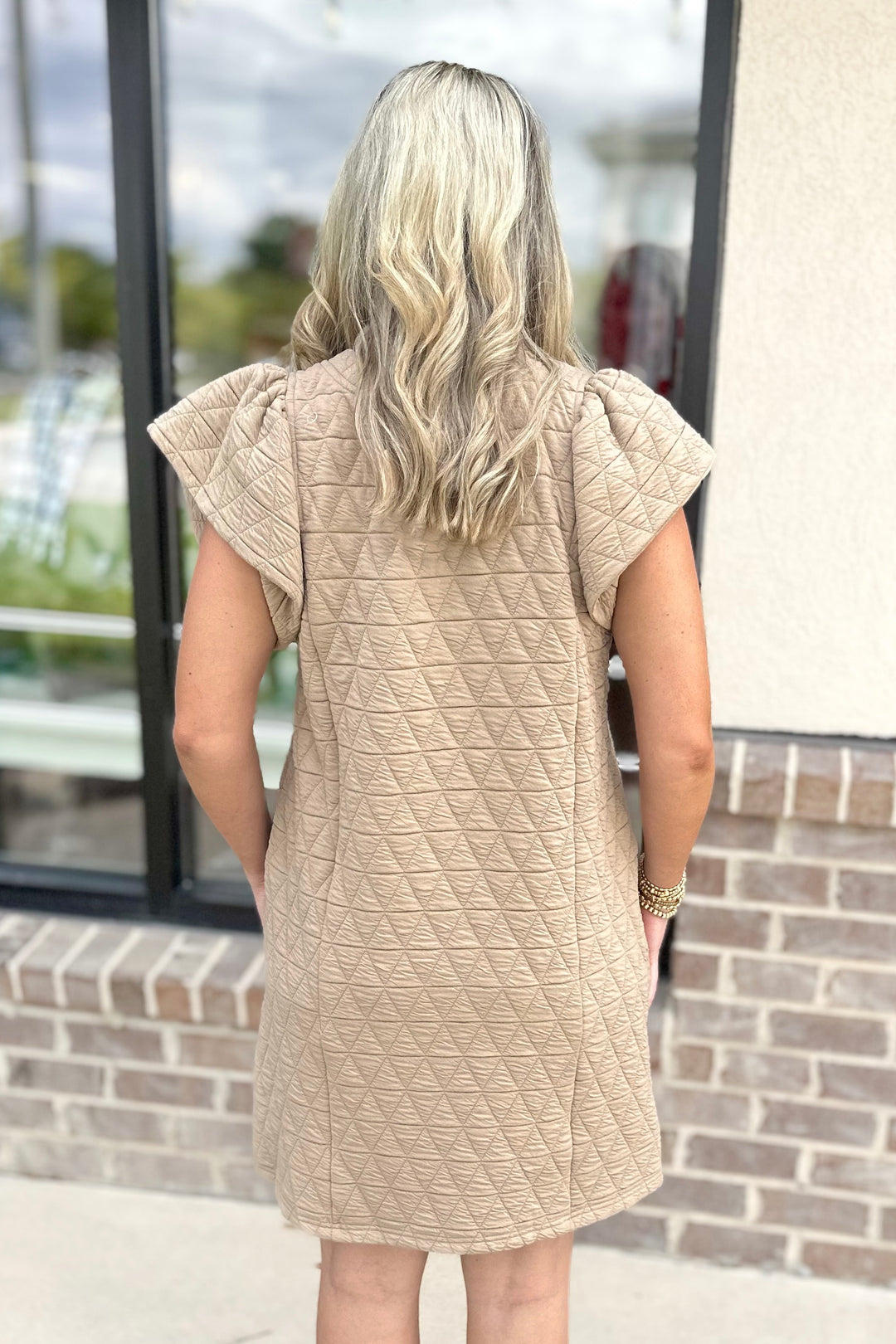 CAMEL QUILTED VNECK SHIFT DRESS