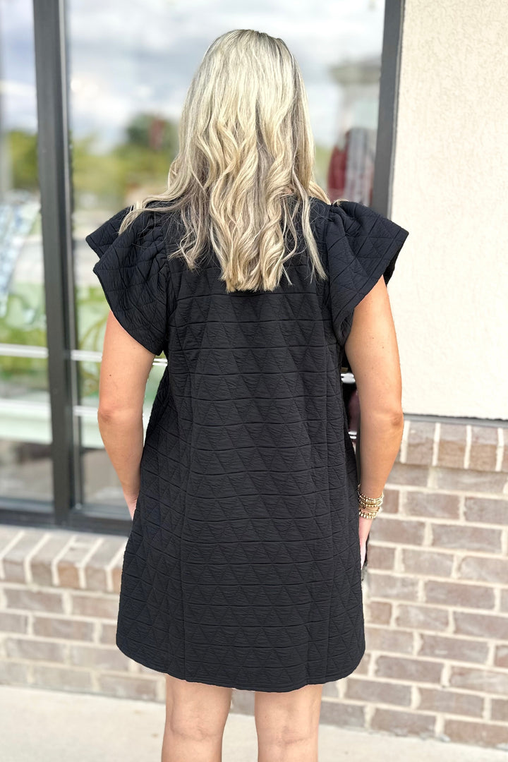 BLACK QUILTED VNECK SHIFT DRESS