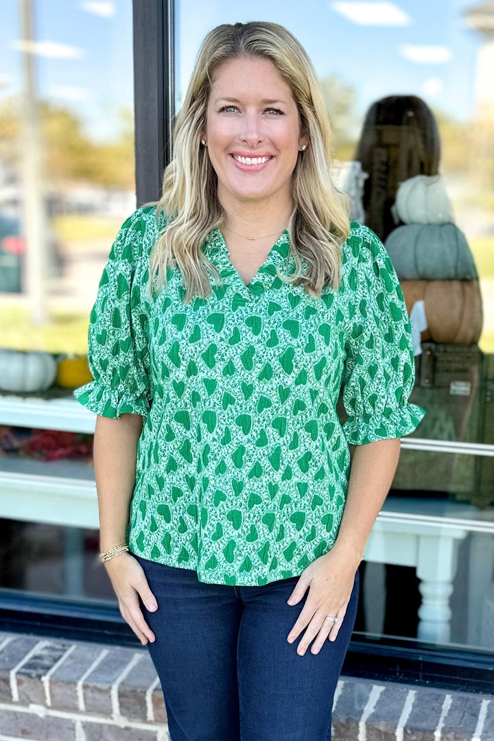 GREEN HEART TEXTURED VNECK TOP