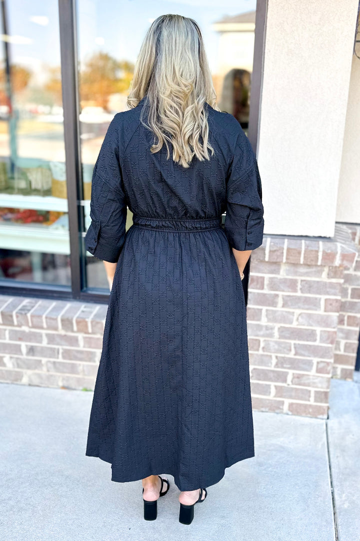 BLACK FLORAL TEXTURED SMOCKED WAIST MIDI DRESS