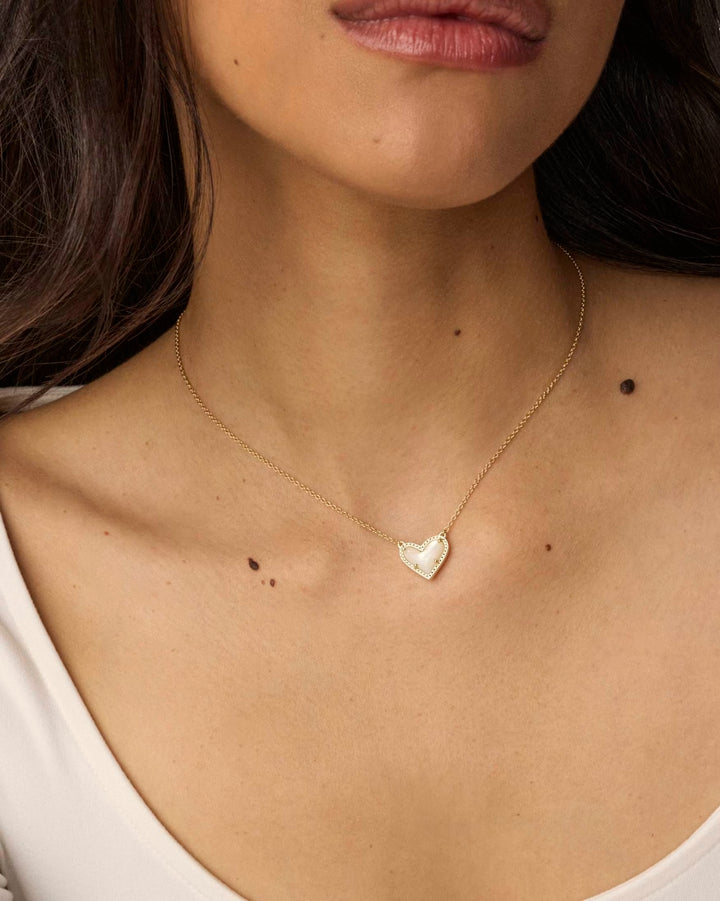 ARI HEART SHORT PENDANT NECKLACE, GOLD IVORY MOTHER OF PEARL
