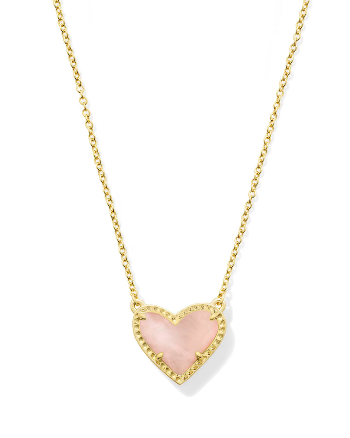 ARI HEART SHORT PENDANT NECKLACE, GOLD ROSE QUARTZ