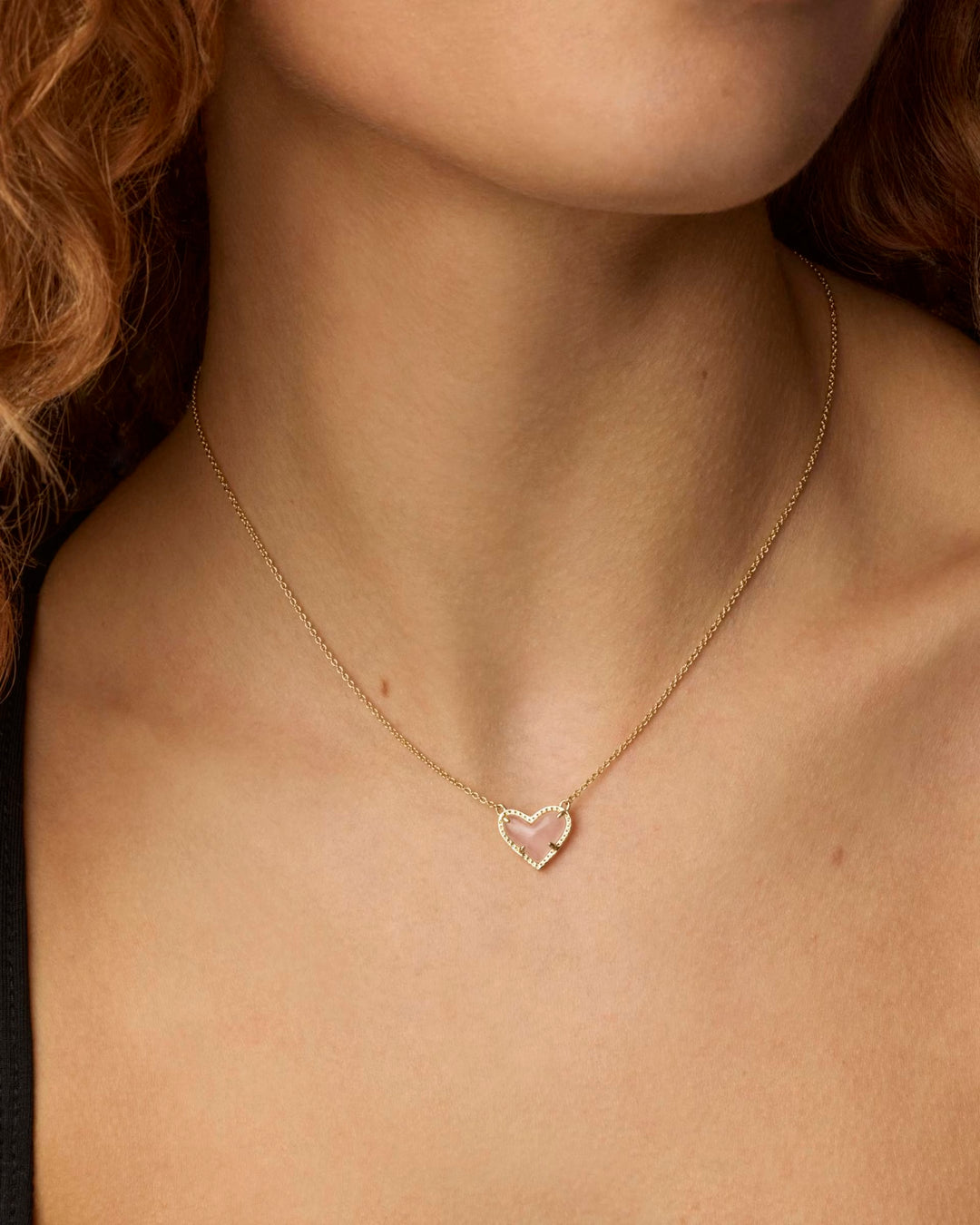 ARI HEART SHORT PENDANT NECKLACE, GOLD ROSE QUARTZ