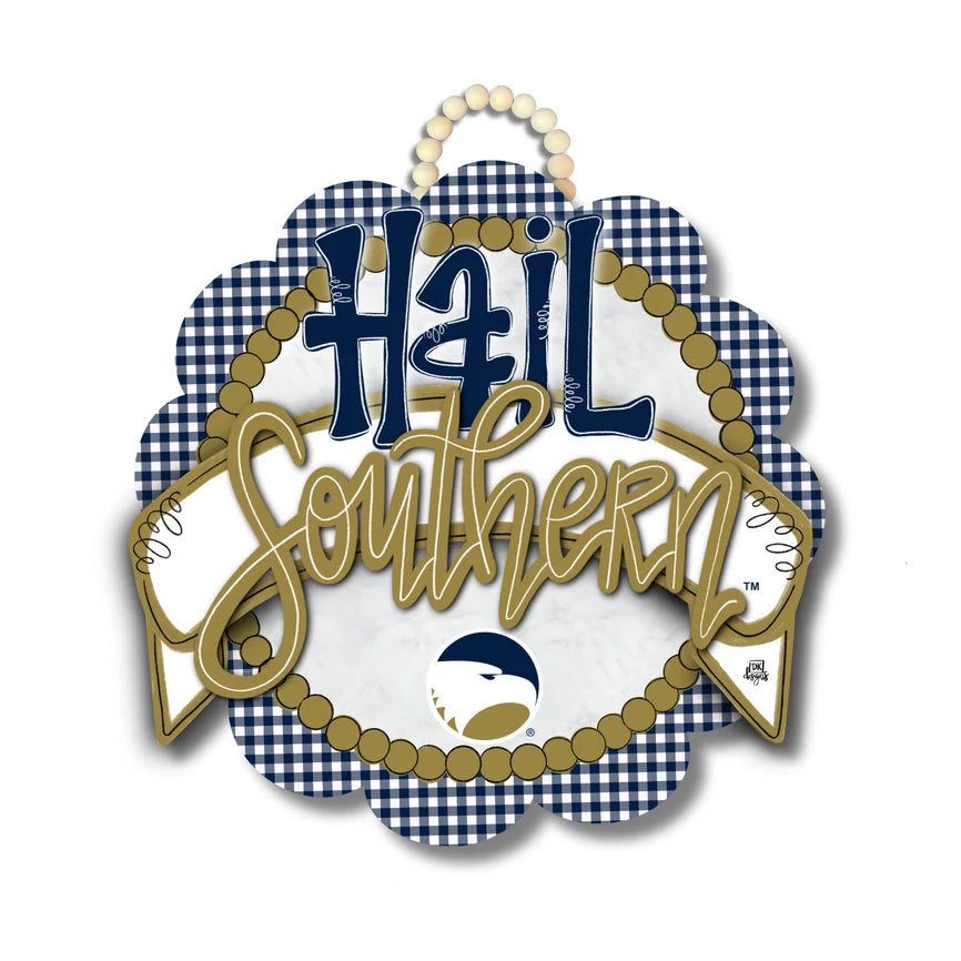 HAIL SOUTHERN SCALLOP DOOR HANGER
