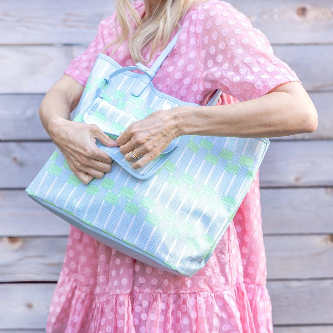 BLUE LATTICE OVERSIZED TOTE BAG WITH WALLET