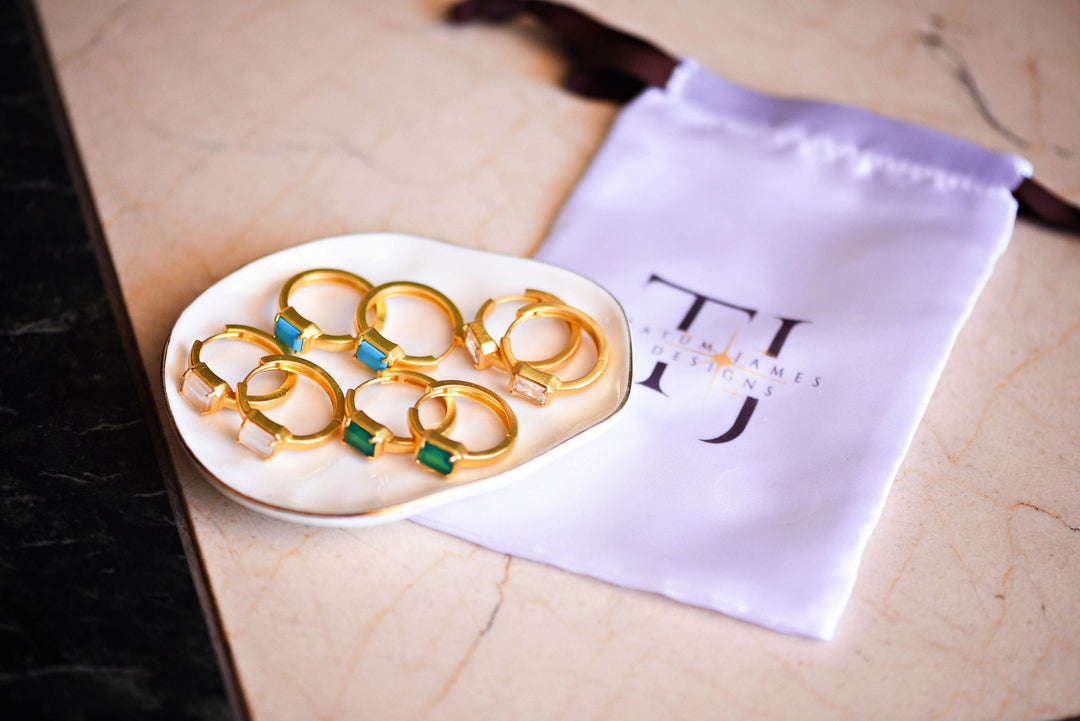 SCOUT HOOP EARRINGS MOTHER OF PEARL