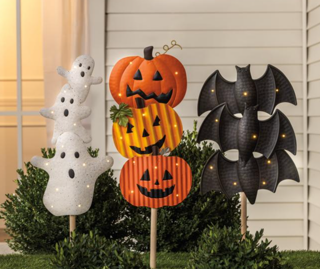 Pumpkins Light Up Yard Stake – Outdoor Fall and Halloween Decoration | Walker Boutique