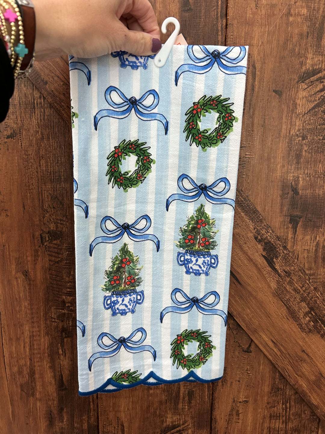 BLUE & WHITE CHINOISERIE CHRISTMAS SCALLOP KITCHEN TOWEL