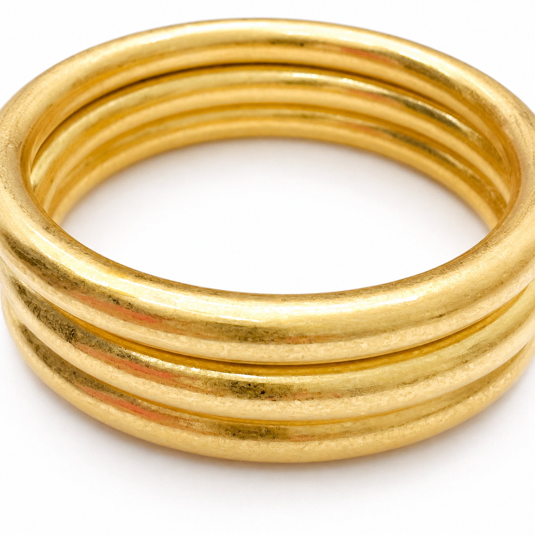 MATTE GOLD CHIC BOLD VINTAGE BANGLES SET
