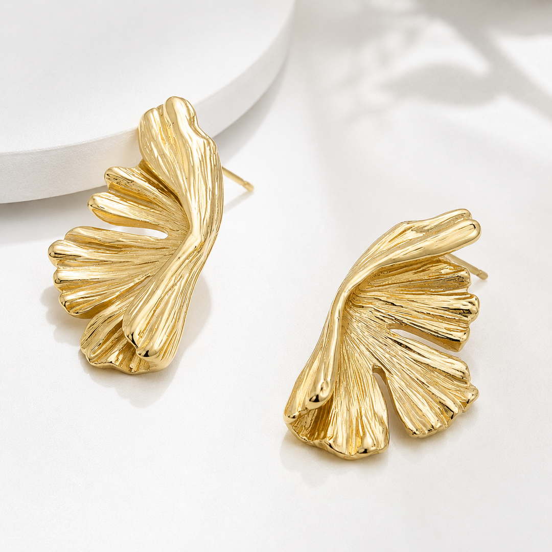 GOLD CHIC GINKGO STUD EARRINGS