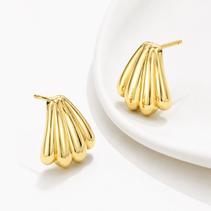 GOLD CHIC JUST LOVELY STUD EARRINGS