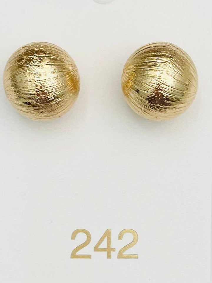 BRUSHED GOLD CHIC BIG BALL STUD EARRINGS