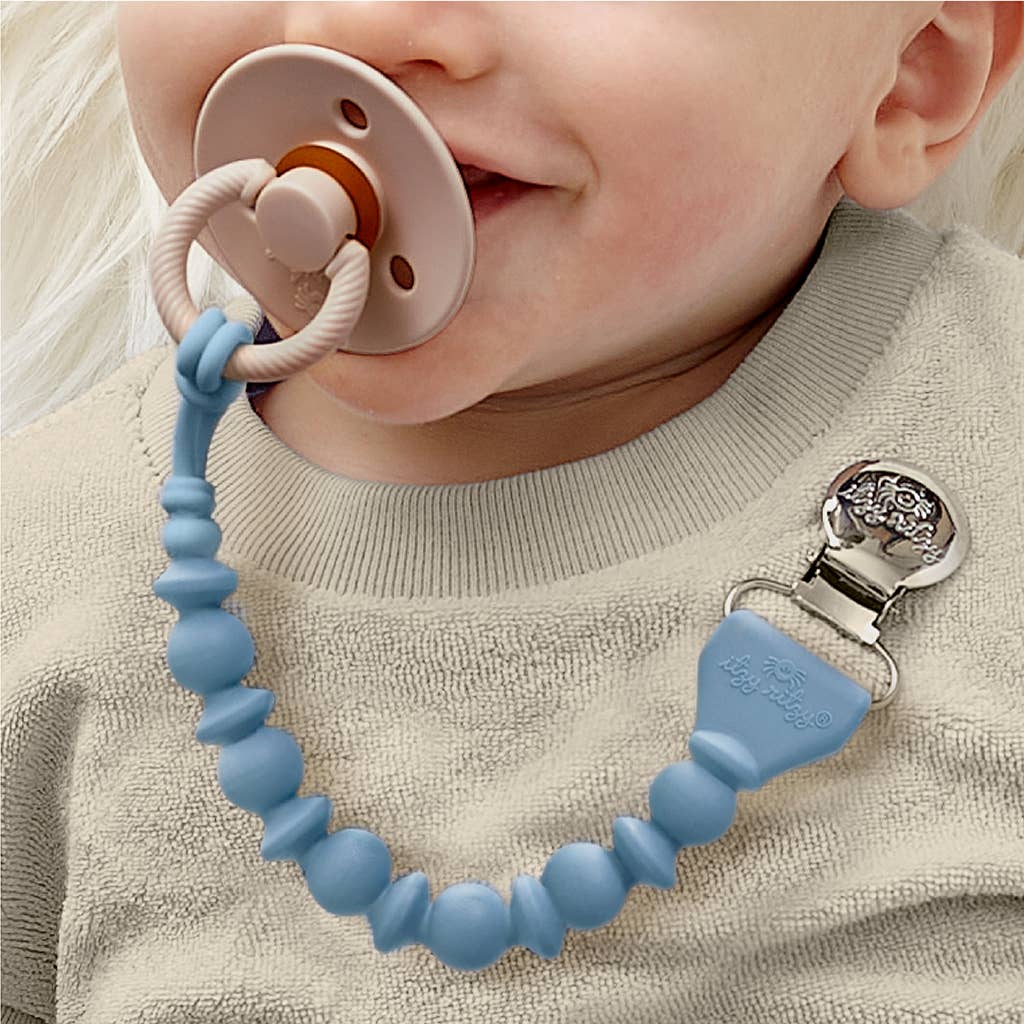 ITZY PACI STRAP SILICONE ONE-PIECE PACIFIER CLIP
