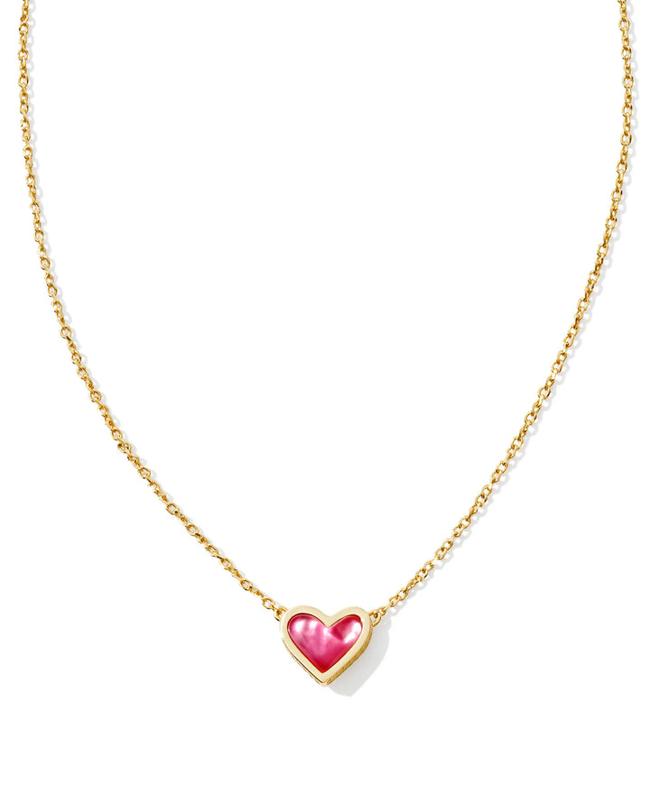 FRAMED ARI HEART SHORT PENDANT NECKLACE, GOLD AZALEA ILLUSION