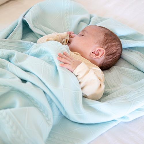 MINT KNIT BLANKET