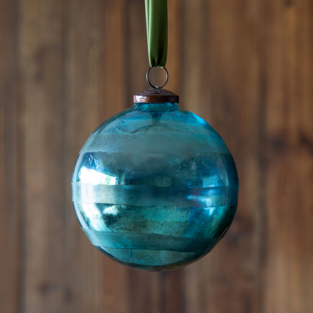 GRATED SHINY TURQUOISE ORNAMENT