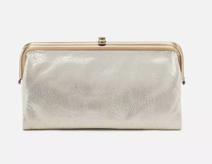 HOBO: LAUREN CLUTCH WALLET IN PEARLED SILVER