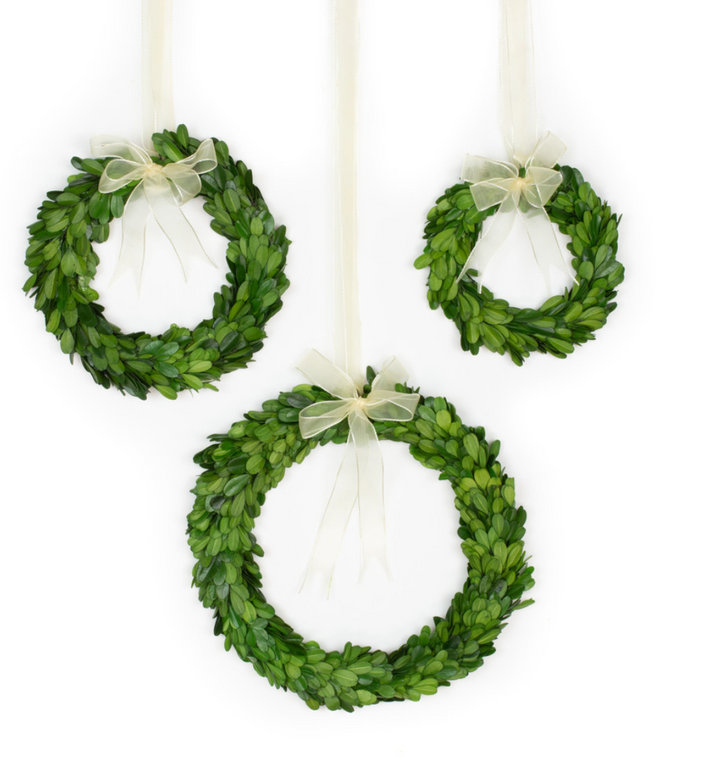 PRESERVED BOXWOOD ROUND WREATH WITH RIBBON