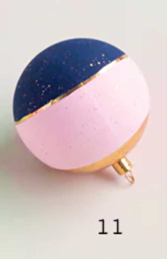 COLOR COUTURE STRIPE BALL ORNAMENT