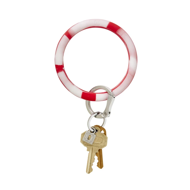 BIG O SILICONE KEY RING IN CHERRY ON TOP MARBLE
