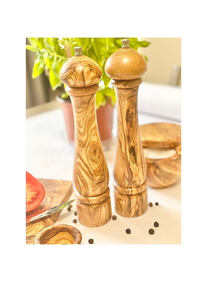 WOODEN PEPPER MILL